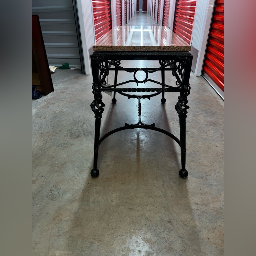 Marble table - Picture 4 of 6